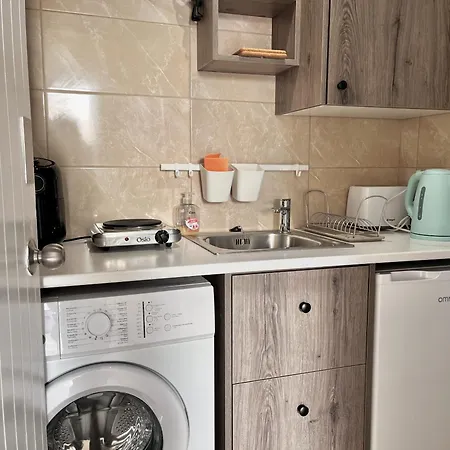 Nissi Chrysland Apartment
