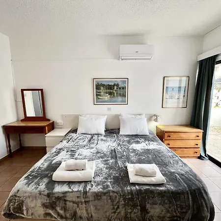 Nissi Chrysland Apartment *