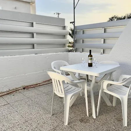 Apartment Nissi Chrysland