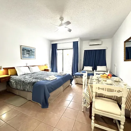 Nissi Chrysland Apartment *